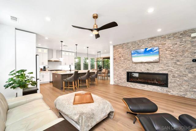 Image 4 of 54 For 7972 Lusardi Creek Ln