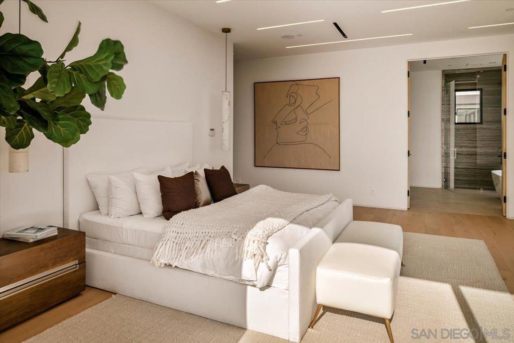 MLS #260014795SD image #34