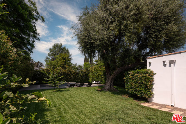 1841 Rose Villa Street, Pasadena CA: https://media.crmls.org/mediaz/13135368-e449-4dc1-ae30-6ecb5fc3fd95.jpg