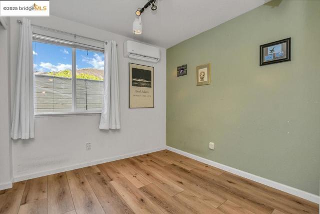 5125 Monitor Pass Way, Antioch CA: https://media.crmls.org/mediaz/13136553-feef-4598-bba7-026179d58c27.jpg