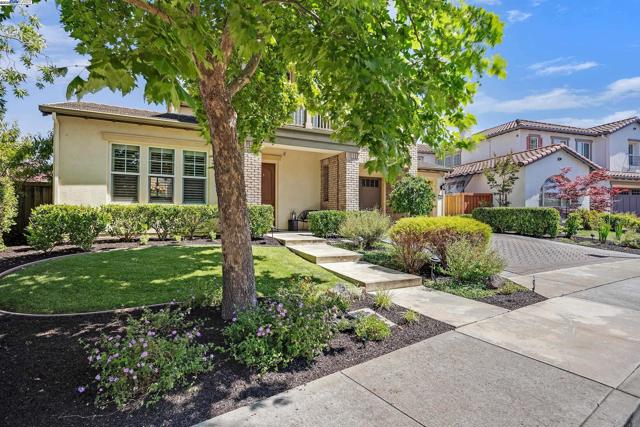 1359 Monterosso St, Danville CA: https://media.crmls.org/mediaz/1313df5d-c165-4824-b069-f9304668ef55.jpg
