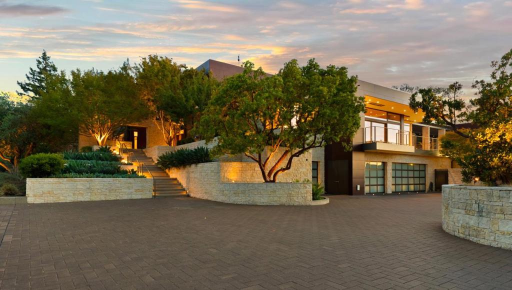 22525 Rolling Hills Road