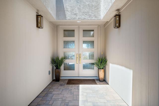9 Furman Court, Rancho Mirage CA: https://media.crmls.org/mediaz/131478b4-bddc-4e33-9b7b-f527f0dfc09c.jpg