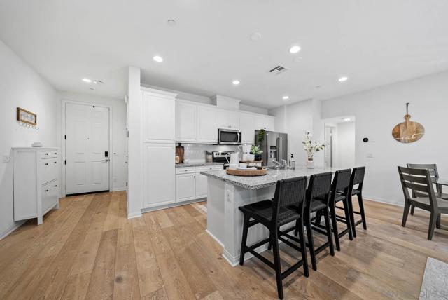 3135 Linwood St, Vista CA: https://media.crmls.org/mediaz/13148b54-00fd-46f2-ae28-dc9b0091f270.jpg