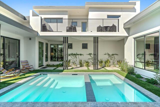 161 Holliday Way, Palm Springs CA: https://media.crmls.org/mediaz/1314c566-f7fa-47e6-bab9-949140bfe982.jpg