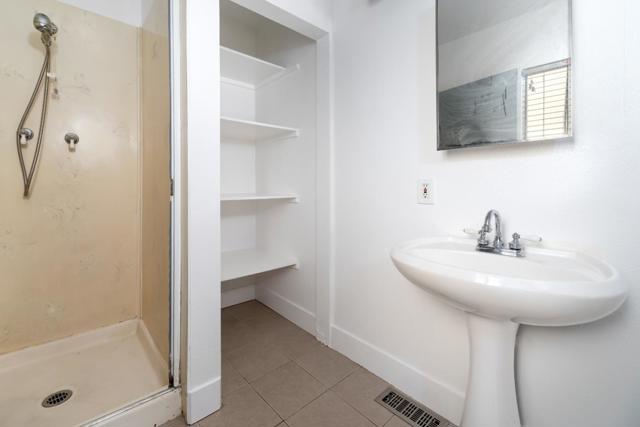 1839 100th Avenue, Oakland CA: https://media.crmls.org/mediaz/1314c6b1-2efd-4988-96dc-fb0359687762.jpg