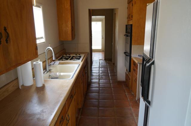 11022 West Drive, Morongo Valley CA: https://media.crmls.org/mediaz/13154ed6-8ab9-40fd-9dc6-36cbe5a38f70.jpg
