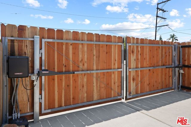 1716 Lodgepole Road, San Marcos CA: https://media.crmls.org/mediaz/1315679e-e4aa-4b24-b620-f7b48a186f59.jpg