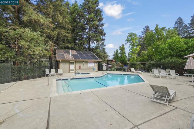 1544 Bailey Rd, Concord CA: https://media.crmls.org/mediaz/1315ccbd-c1d2-4ad7-8890-65d0cb02bb8c.jpg