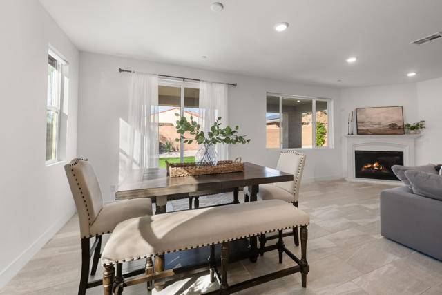 Image 12 of 44 For 40161 Padova Drive