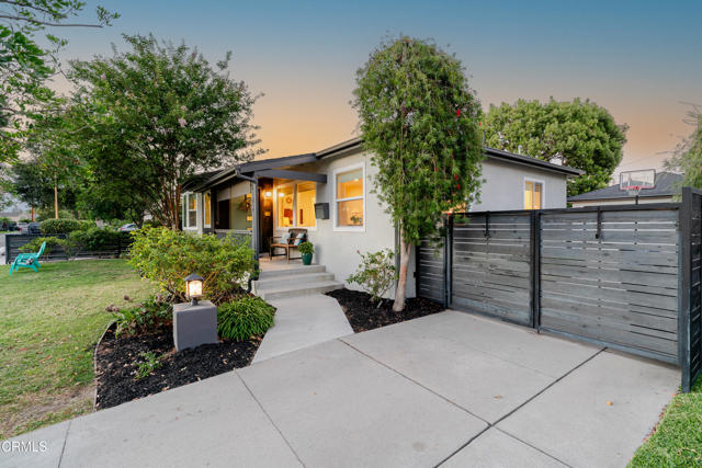 Detail Gallery Image 3 of 31 For 2140 Graydon Ave, Monrovia,  CA 91016 - 3 Beds | 2 Baths