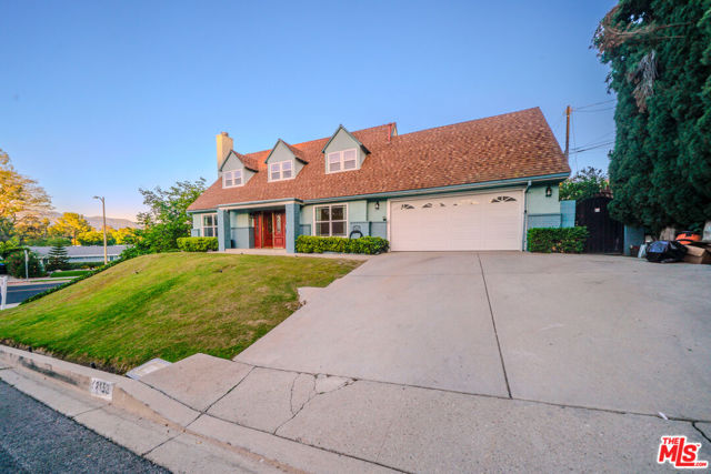 12158 Bambi Place, Granada Hills CA: https://media.crmls.org/mediaz/1316bb68-9892-42d5-9b2a-e1041d11b787.jpg