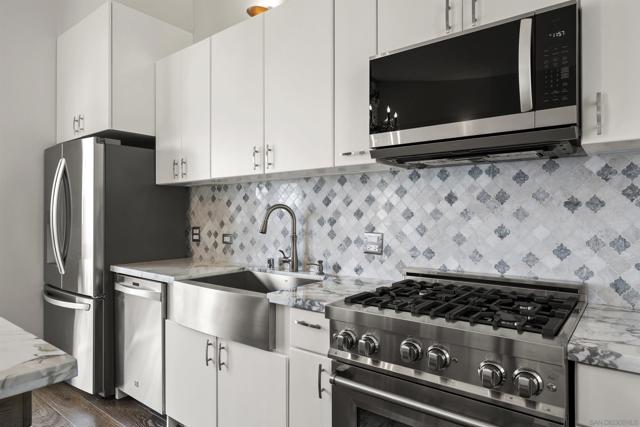 3788 Park Blvd, San Diego CA: https://media.crmls.org/mediaz/1316f013-f30f-430d-9f3d-4a15cd5bd090.jpg