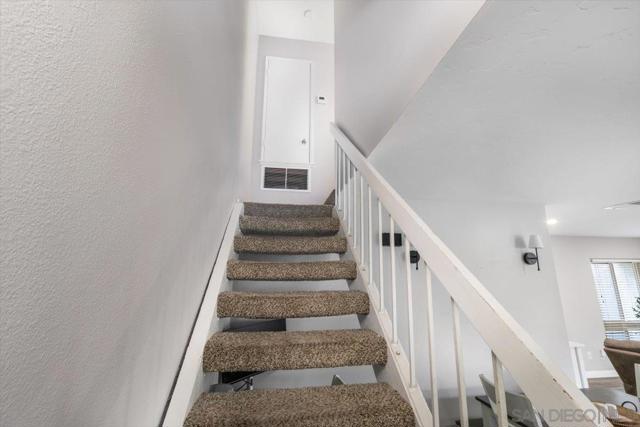 220 Eveningside Gln, Escondido CA: https://media.crmls.org/mediaz/131701c8-07eb-4e00-9c16-2b0ae80fa985.jpg