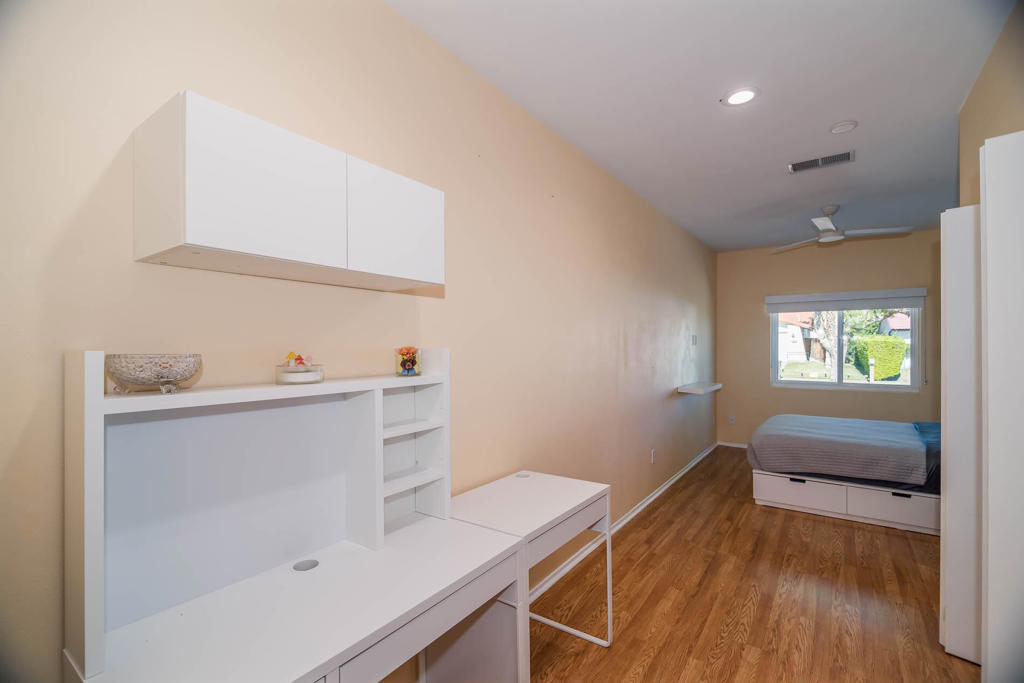 MLS #219138201DA image #33