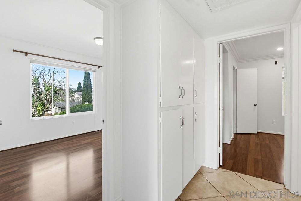 725 4th Ave - photo 15