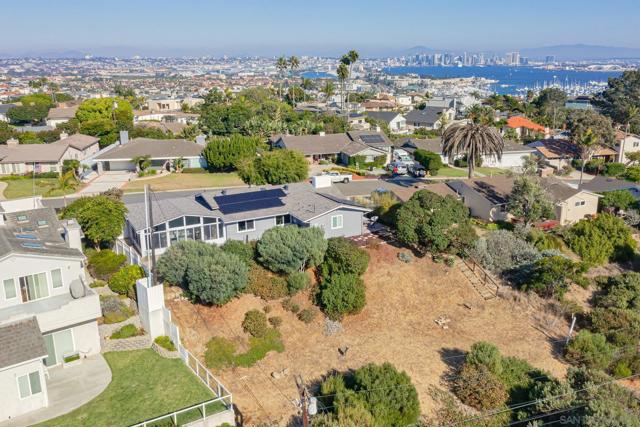 3537 Addison St, San Diego CA: https://media.crmls.org/mediaz/131876ad-ccdc-4d7d-9911-ff866c54ff8a.jpg