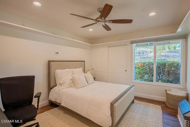 1453 Cheswick Place, Westlake Village CA: https://media.crmls.org/mediaz/1318b132-aad6-42ce-bc96-1b563eeeb639.jpg