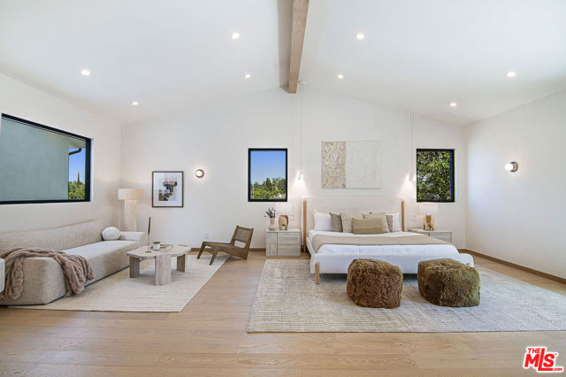 22616 Hatteras Street, Woodland Hills CA: https://media.crmls.org/mediaz/1318d8e8-a55a-4ab2-a3da-1b4624e9bc28.jpg