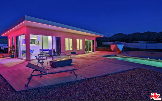 5215 Pioneertown Road, Pioneertown CA: https://media.crmls.org/mediaz/1319092f-6561-4a8c-af9a-603ed2621330.jpg