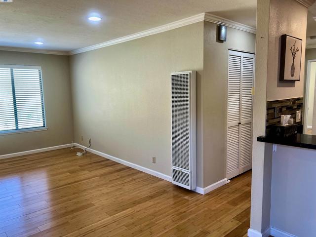 276 Galano Plz, Union City CA: https://media.crmls.org/mediaz/1319ff37-dfd5-484b-ae73-5690e87f9b4b.jpg