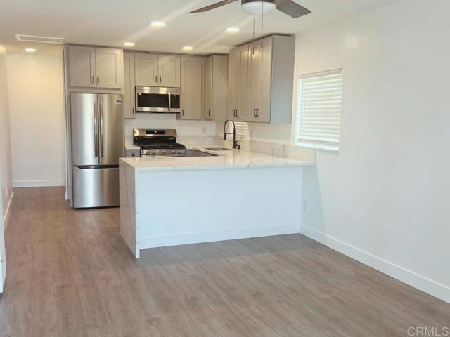 Detail Gallery Image 5 of 10 For 220 Southlook Ave, San Diego,  CA 92113 - – Beds | – Baths