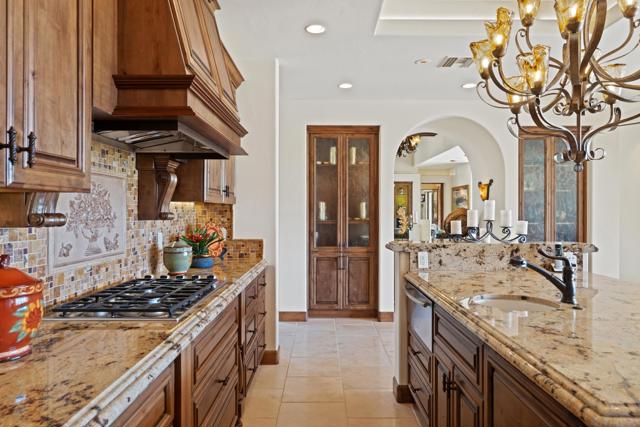 80675 Via Portofino, La Quinta CA: https://media.crmls.org/mediaz/131a822a-91f5-427e-829f-1d381bf5bc25.jpg