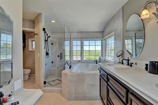 530 Payne Road, San Juan Bautista CA: https://media.crmls.org/mediaz/131a8b21-3b0e-43bd-95fd-40cc6b74195e.jpg