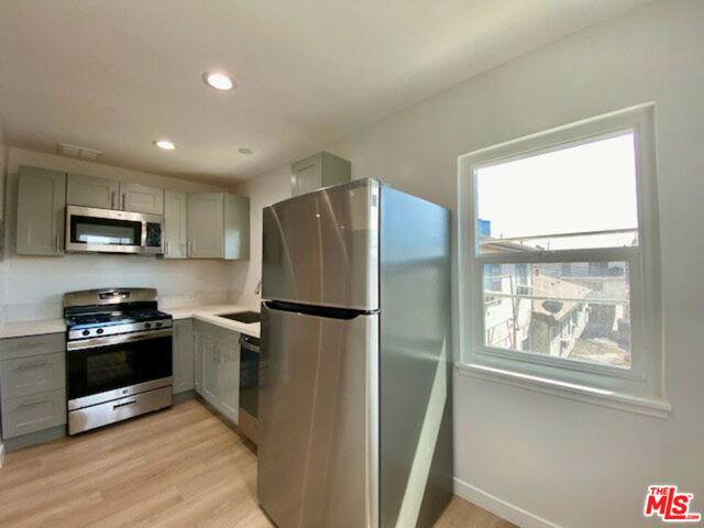 Drew Fenton | 11702 Dorothy Street Los Angeles CA | MLS: 7401432 Drew Fenton | 11702 Dorothy Street Los Angeles CA | MLS: 7401432
