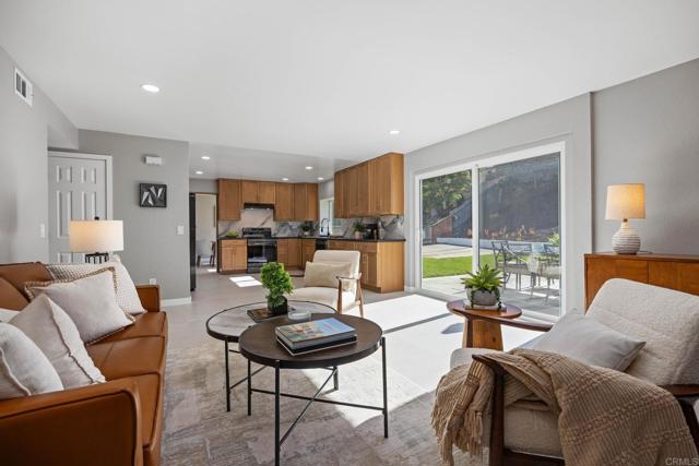 Detail Gallery Image 19 of 71 For 2755 Victoria Ave, Carlsbad,  CA 92010 - 4 Beds | 2/1 Baths