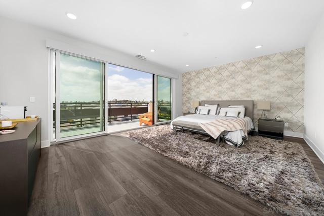 13722 Canyon Loop Trl, San Diego CA: https://media.crmls.org/mediaz/131ca82c-7a2c-4e5e-b02c-83151d3cedfb.jpg