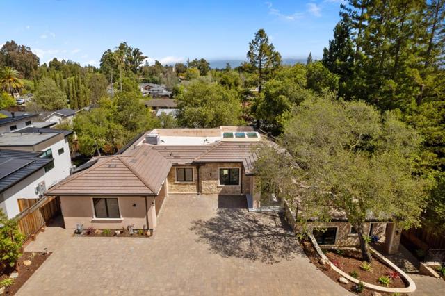 18061 Saratoga Los Gatos Road, Monte Sereno CA: https://media.crmls.org/mediaz/131e882c-4064-452c-8ca0-92371e7b1200.jpg