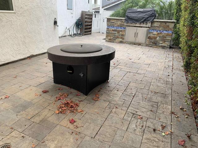 Detail Gallery Image 17 of 18 For 7229 Fay Ave, La Jolla,  CA 92037 - 4 Beds | 2 Baths