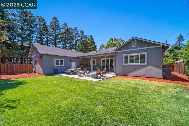 100 Alderwood Rd, Walnut Creek CA: https://media.crmls.org/mediaz/131f68a0-137e-4d89-b7ca-2b6b374a67e8.jpg