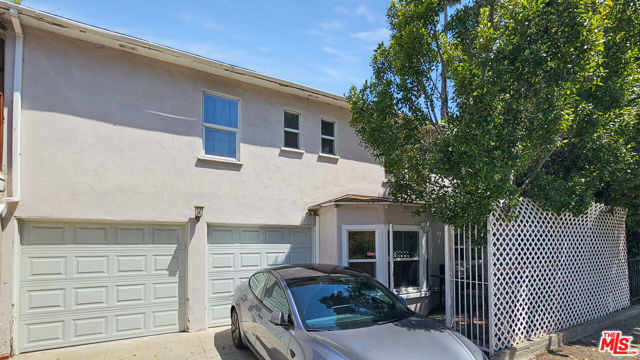 3212 De Witt Drive, Los Angeles CA: https://media.crmls.org/mediaz/13201cdd-b811-4d3d-96b6-8b582ff42ddd.jpg
