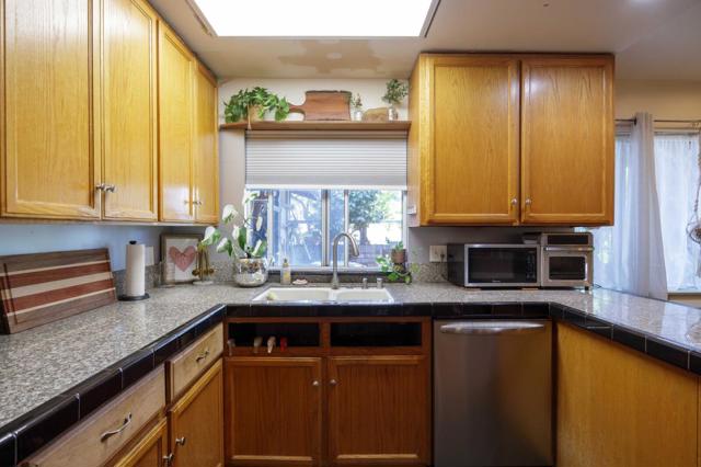 8421 Wayland Lane, Gilroy CA: https://media.crmls.org/mediaz/1320b06a-f241-400a-b73e-0ce7771e74ca.jpg