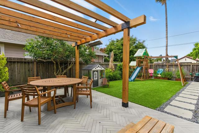240 Bancroft Road, Burlingame CA: https://media.crmls.org/mediaz/132232b1-abf7-4232-adb4-c3c9a52db5f7.jpg