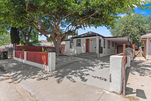 3803 22nd Avenue, Sacramento CA: https://media.crmls.org/mediaz/13225fbb-6c71-4485-aa44-7ac95c2de312.jpg