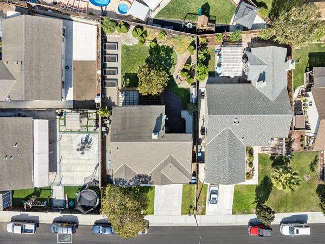 2421 Valley View Road, Hollister CA: https://media.crmls.org/mediaz/1322ec4b-5762-45b9-a3ea-803b65336549.jpg