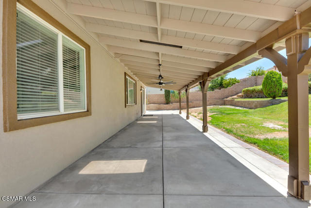 42333 Highland Court, Lancaster CA: https://media.crmls.org/mediaz/13233028-af2a-404b-ad5c-7a2c9da2869e.jpg