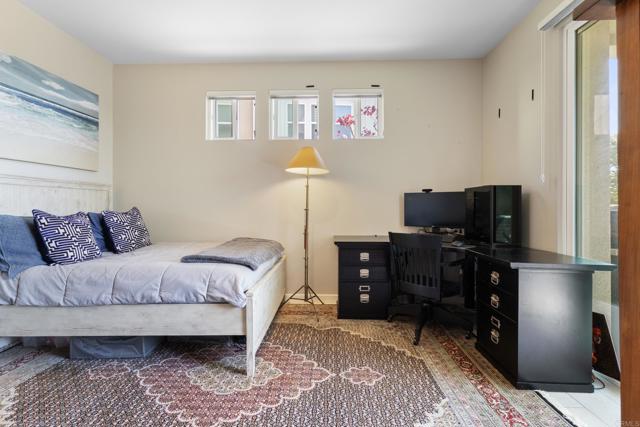 6132 Colt Place, Carlsbad CA: https://media.crmls.org/mediaz/132336ef-4674-43eb-952b-5b08fa2adc84.jpg