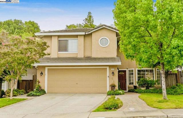 1060 Green Point Ct, Concord CA: https://media.crmls.org/mediaz/13240044-1ca8-4ed9-8afc-10b8138d182f.jpg