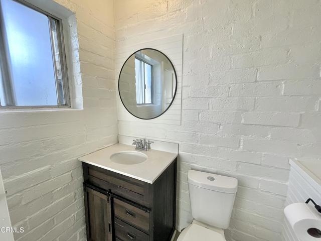 3289 Ocean Drive, Oxnard CA: https://media.crmls.org/mediaz/13243ec3-d386-4568-b072-f4eb4b43d788.jpg