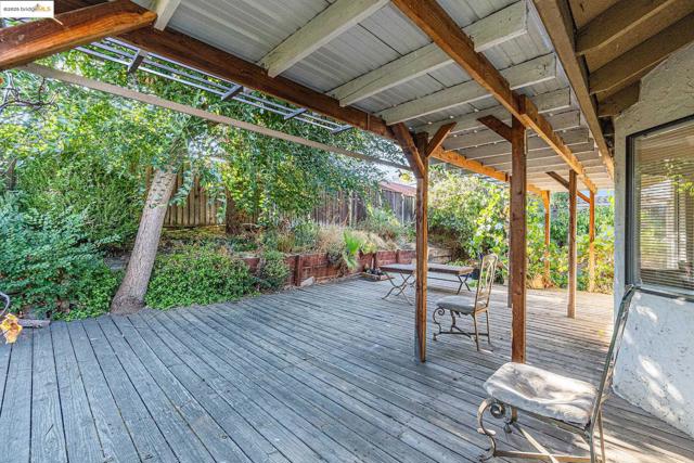 2513 Brazil Dr, Antioch CA: https://media.crmls.org/mediaz/1324afa1-7f0e-4837-8f47-ea66262aea54.jpg