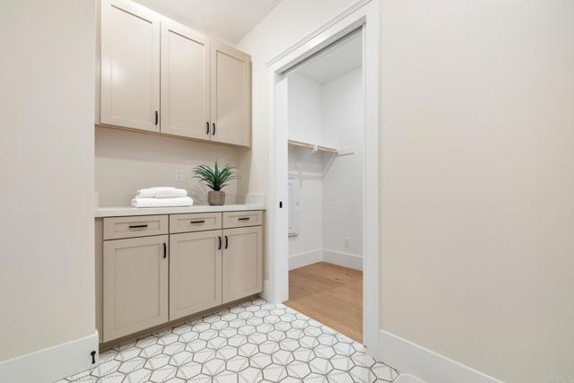 3747 51 Adams Street, Carlsbad CA: https://media.crmls.org/mediaz/13256990-8264-469e-a365-427c41a78f3f.jpg