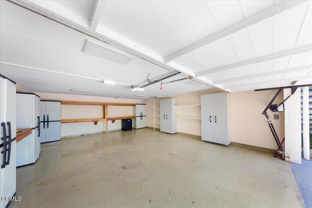 1372 Inverness Drive, Pasadena CA: https://media.crmls.org/mediaz/13260c9a-e9a9-4f68-9c19-f611e3dc1881.jpg