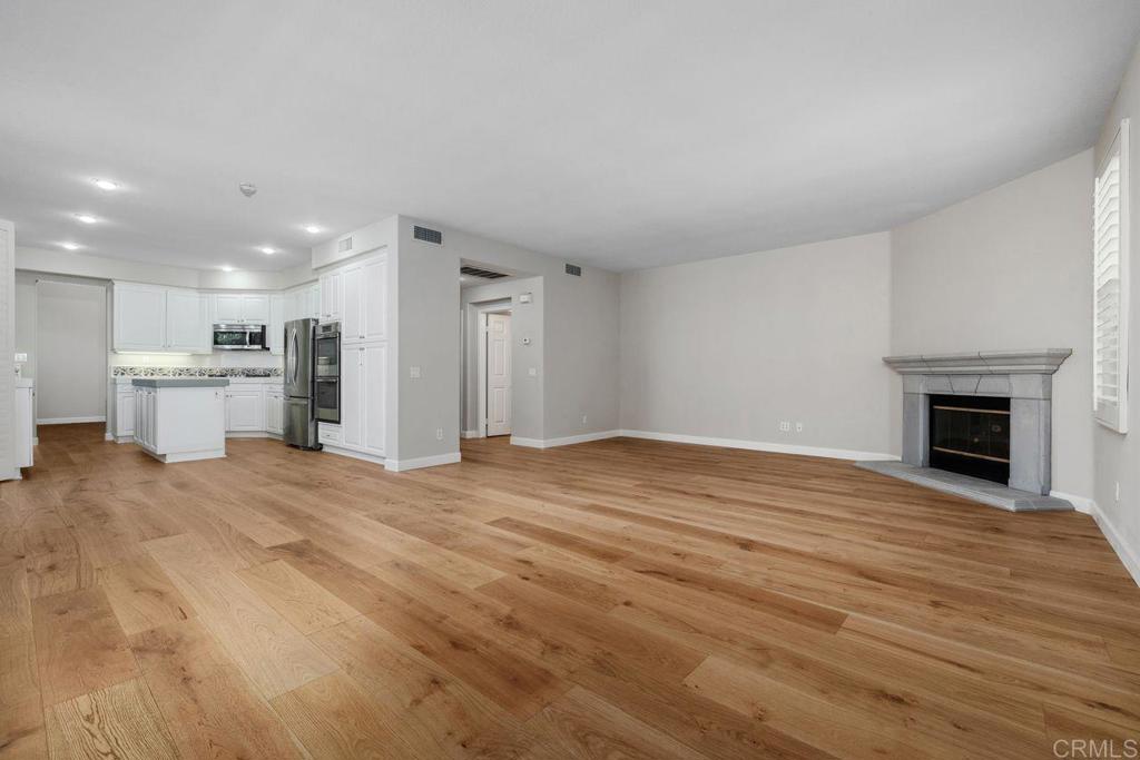 6085 Hillpointe Row - photo 13