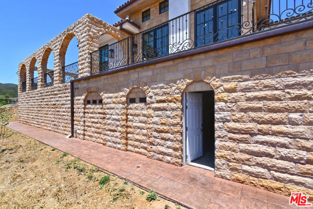 Drew Fenton | 33182 Mulholland Highway Malibu CA | MLS: 7250420