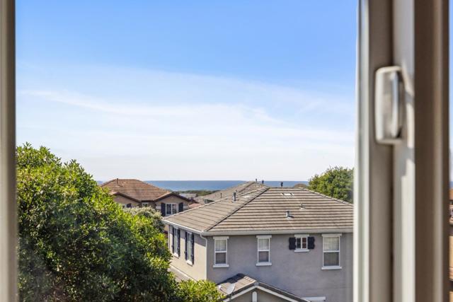 4276 Bay Crest Circle, Seaside CA: https://media.crmls.org/mediaz/1327f706-921a-491b-b5be-e68453a79bc6.jpg