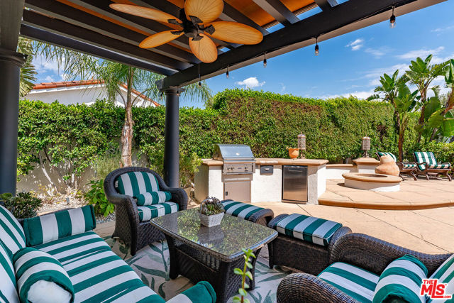 23306 Park Hacienda, Calabasas CA: https://media.crmls.org/mediaz/1327f8d4-c597-4410-a342-fa34bc1842dc.jpg